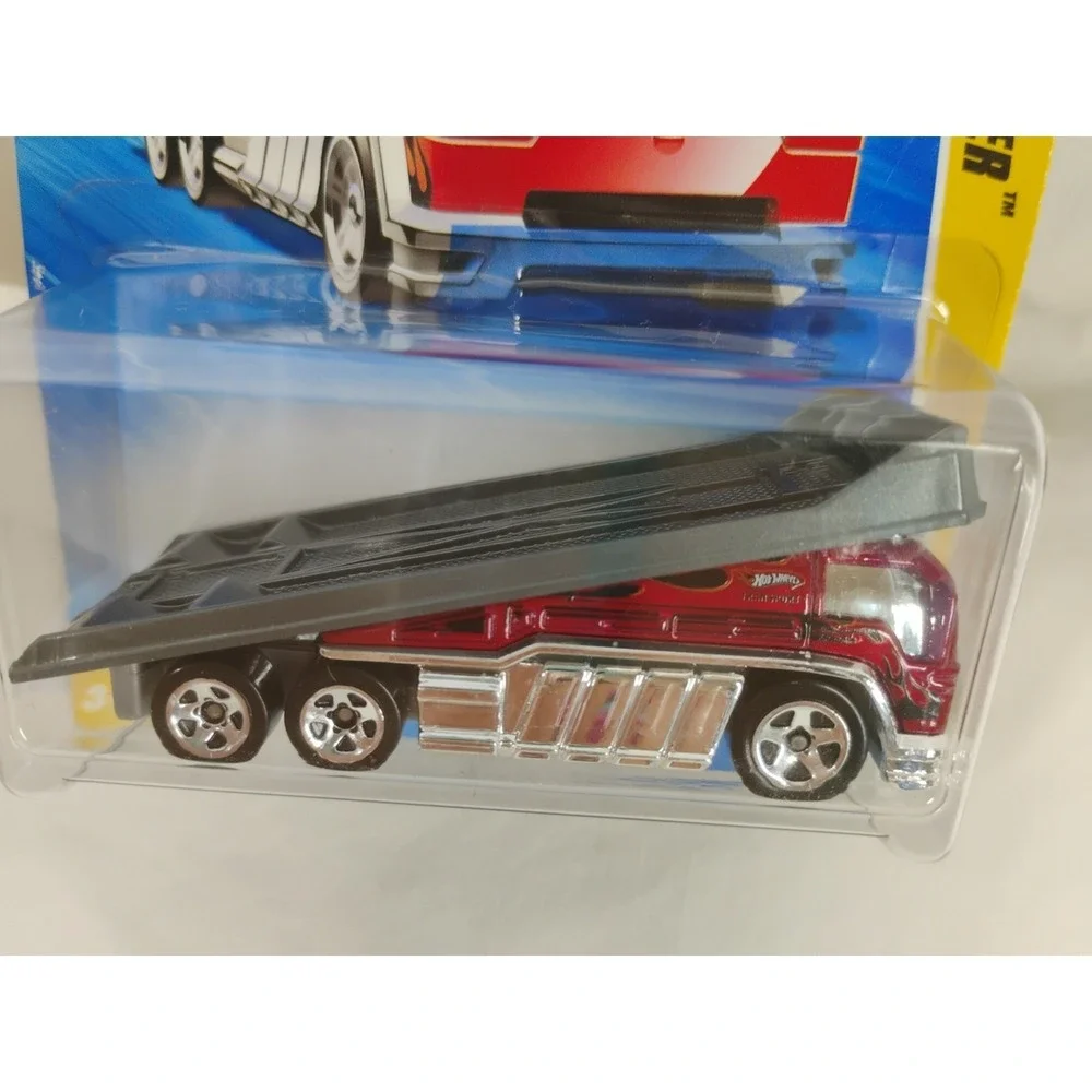 2010 Hot Wheels #24 Back Slider New Models ‎ 24/44 Truck Car Hauler